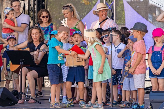 Gro und Klein beteiligte sich am Euro...ie hier &#8211;  der Waldkindergarten.  | Foto: Hubert Gemmert