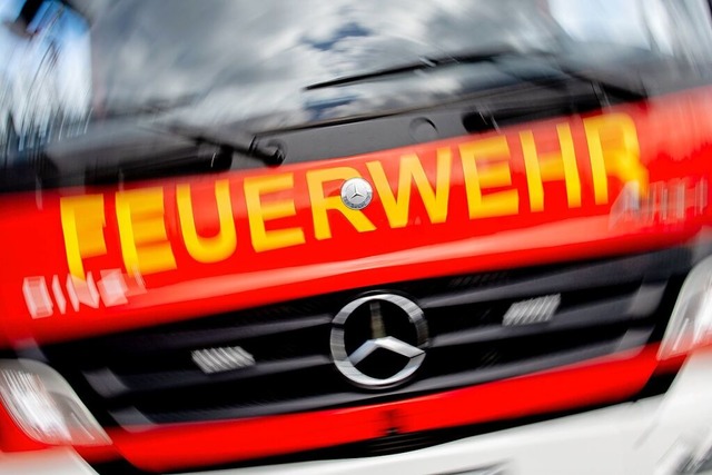 Zu einem Einsatz musste am Samstagvormittag die Feuerwehr in Staufen ausrcken.  | Foto: Hauke-Christian Dittrich (dpa)