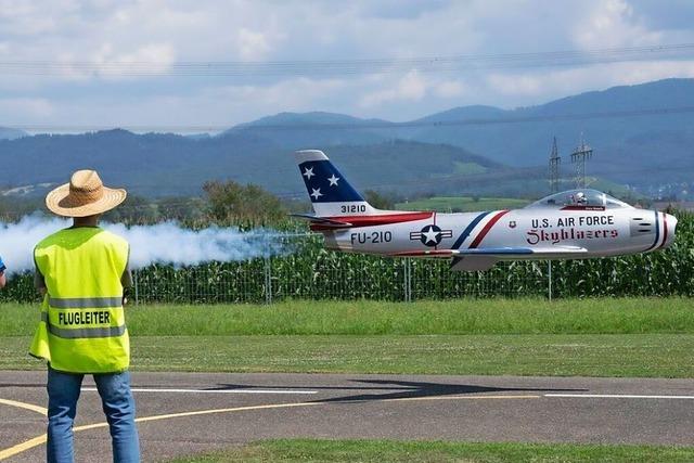 berflieger des Modellflugsports zeigen in Mllheim ihr Knnen