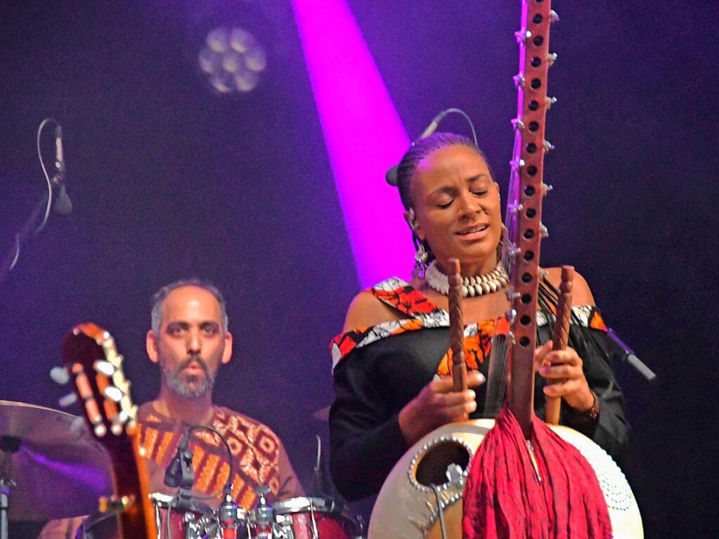 Stimmenkonzerte im Rosenfelspark mit Sona Jobarteh und die Congo Cowboys am Samstag und Helene Blum & Harald Haugaard Band am Sonntagh.