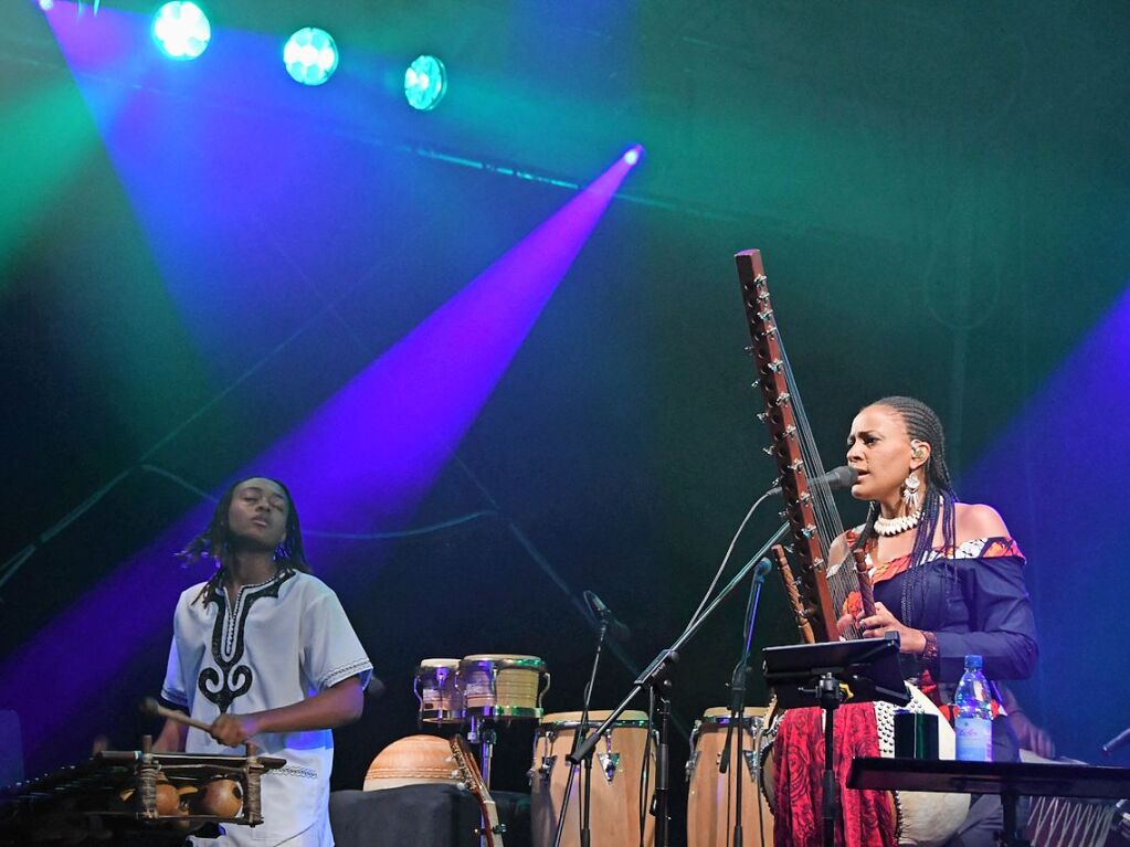 Stimmenkonzerte im Rosenfelspark mit Sona Jobarteh und die Congo Cowboys am Samstag und Helene Blum & Harald Haugaard Band am Sonntagh.