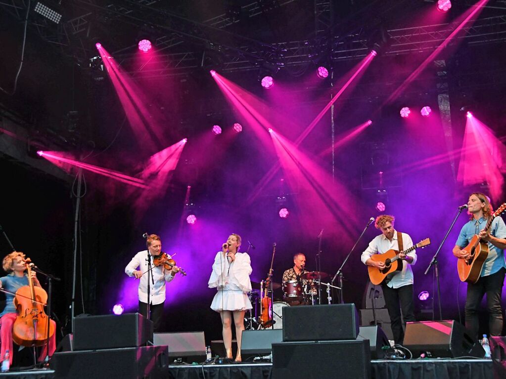 Stimmenkonzerte im Rosenfelspark mit Sona Jobarteh und die Congo Cowboys am Samstag und Helene Blum & Harald Haugaard Band am Sonntagh.