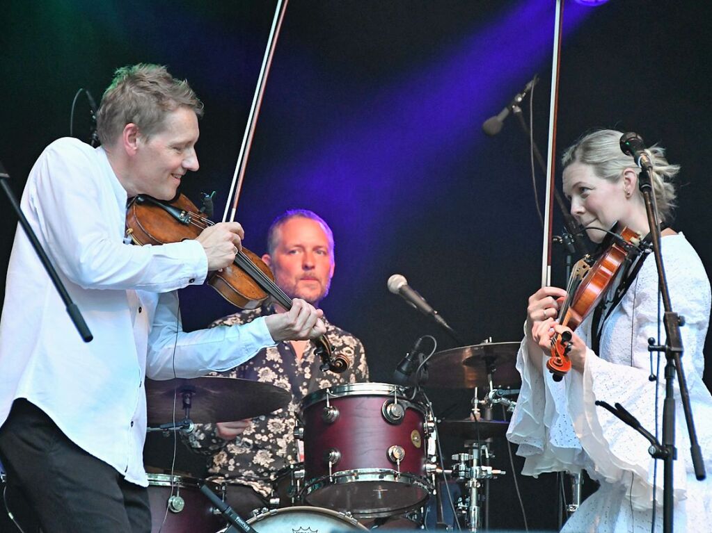 Stimmenkonzerte im Rosenfelspark mit Sona Jobarteh und die Congo Cowboys am Samstag und Helene Blum & Harald Haugaard Band am Sonntagh.