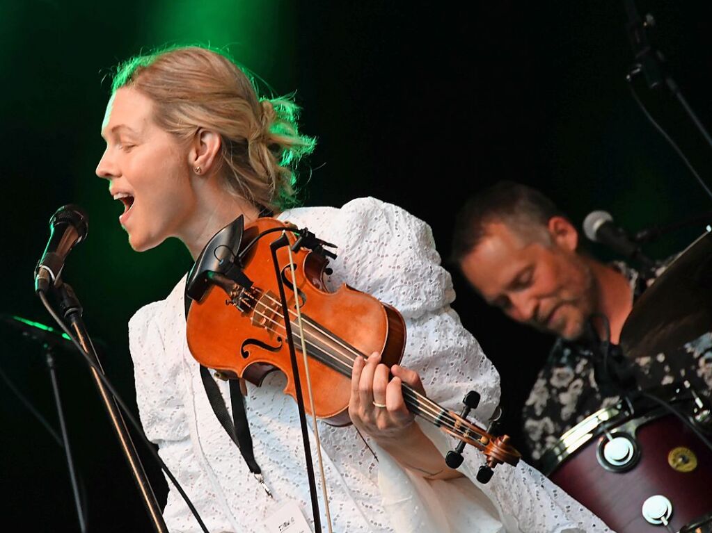 Stimmenkonzerte im Rosenfelspark mit Sona Jobarteh und die Congo Cowboys am Samstag und Helene Blum & Harald Haugaard Band am Sonntagh.