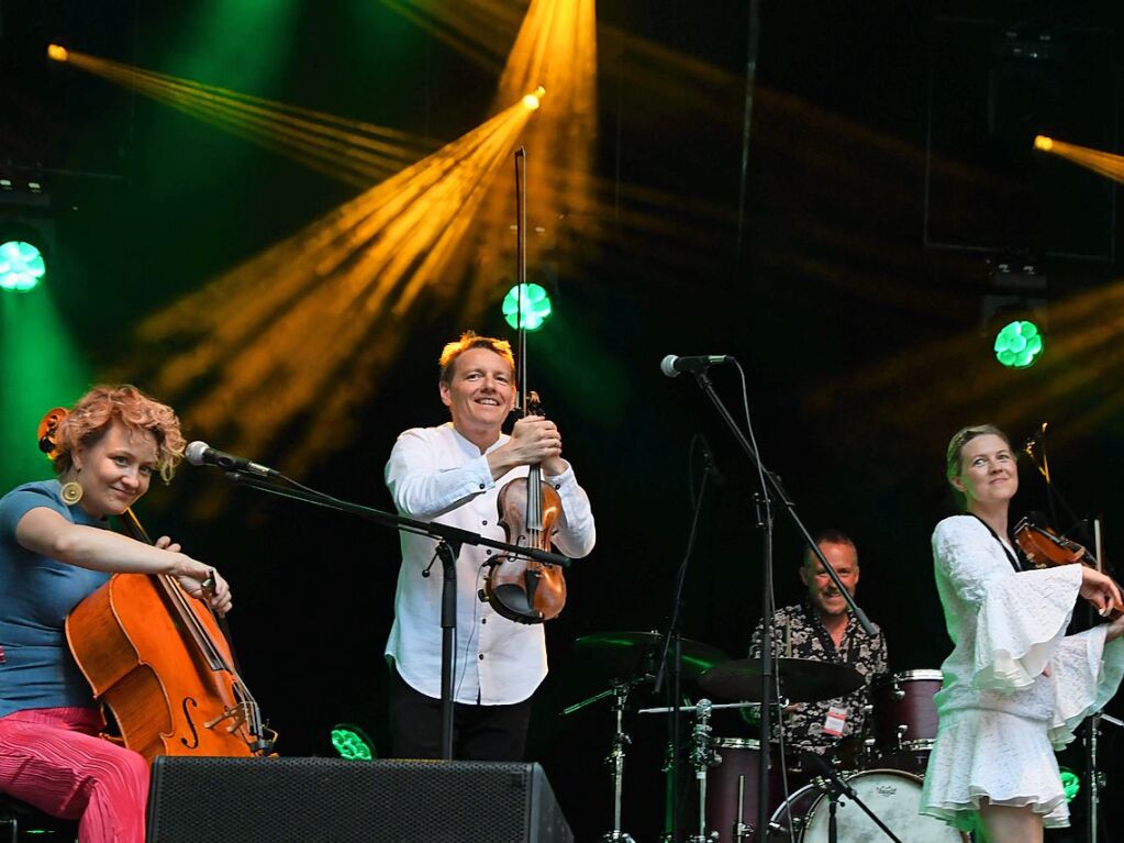 Stimmenkonzerte im Rosenfelspark mit Sona Jobarteh und die Congo Cowboys am Samstag und Helene Blum & Harald Haugaard Band am Sonntagh.