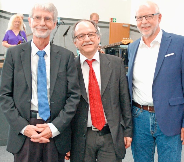 Detlev Zimpel und  Walter Rudolph von ...hold Meier verabschiedet (von links).   | Foto: Wolfgang Beck