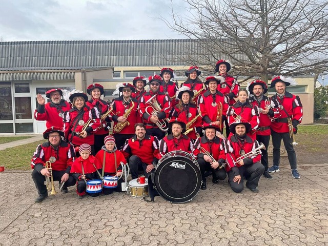 Die aktiven Musikerinnen und Musiker d...gs freuen sich auf das Festwochenende.  | Foto: Verein