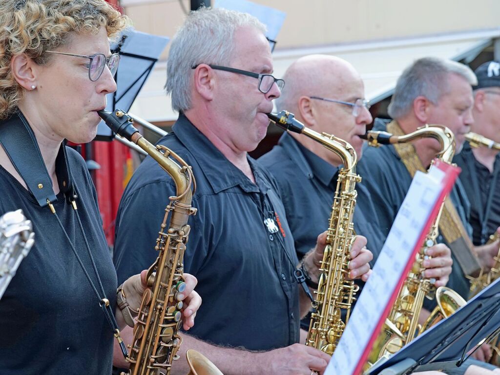 In Kirchzarten fand erneut das Schlossfest vor der Talvogtei statt. Die Feier wird von Vereinen organisiert und lockt jedes Jahr mit einem musikalischen und kulinarischen Angebot. Auch das Entenrennen am Sonntag ist bei den Kirchzartenern beliebt.