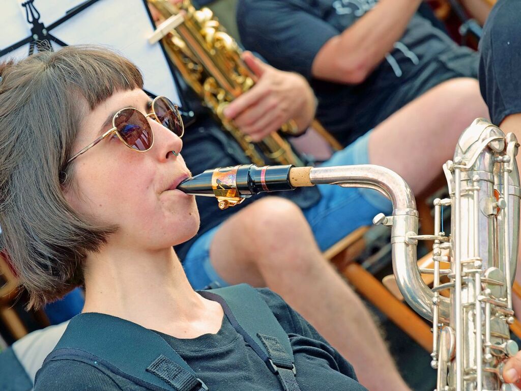 In Kirchzarten fand erneut das Schlossfest vor der Talvogtei statt. Die Feier wird von Vereinen organisiert und lockt jedes Jahr mit einem musikalischen und kulinarischen Angebot. Auch das Entenrennen am Sonntag ist bei den Kirchzartenern beliebt.