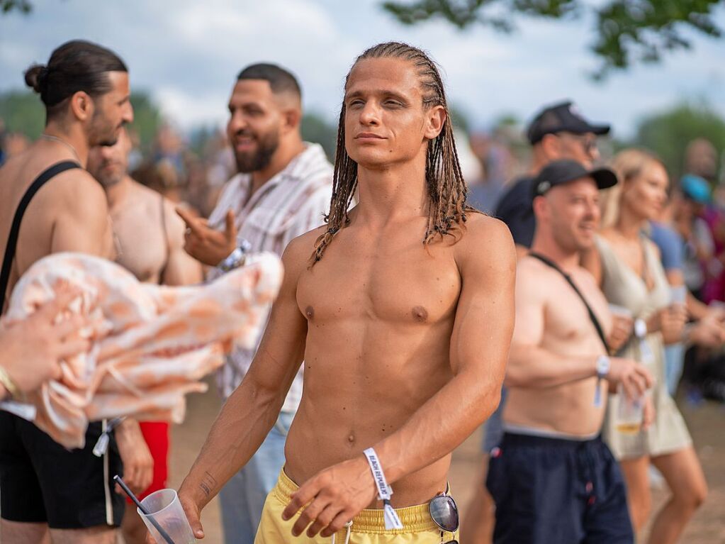 Drei Tage Tunisee, Tanzen, Techno: Die Sea You hat den Freiburger Norden wieder glitzern und schwitzen lassen.