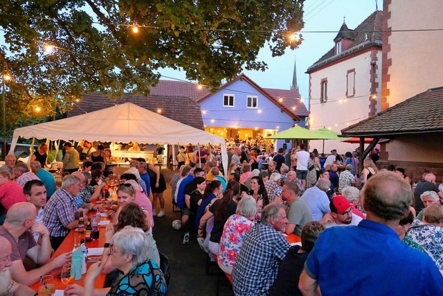 Eine furiose musikalische Sommernacht ...nzerkapelle Kndringen ihren   Gsten.  | Foto: Dieter Erggelet