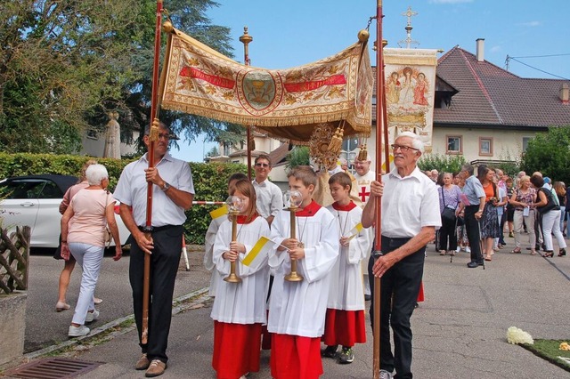 Die feierliche Prozession durchs Dorf ist der Hhepunkt beim Eichsler Umgang.  | Foto: Petra Wunderle