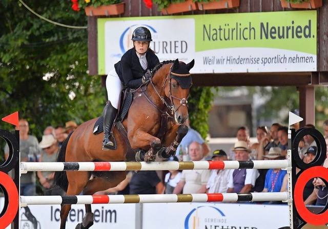 Stark prsentierte sich in Ichenheim d... ihrem Pferd &#8222;Con Stakky&#8220;.  | Foto: Wolfgang Knstle