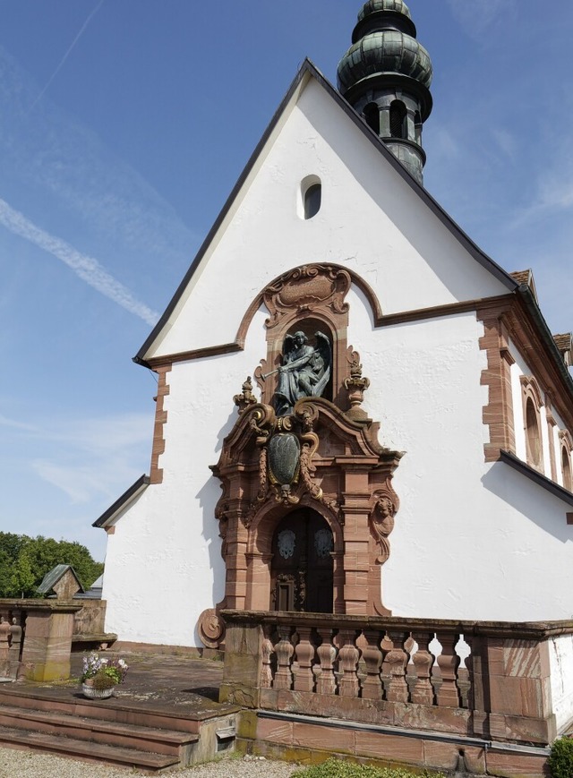 Etliche Schden weist die Friedhofskapelle in Riegel auf.   | Foto: Ruth Seitz