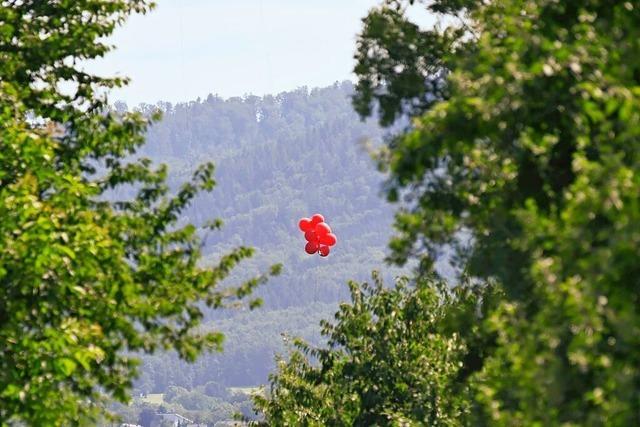 Auf Ehrenkirchener Feld wehte zu viel Wind fr Anti-Windkraft-Ballons