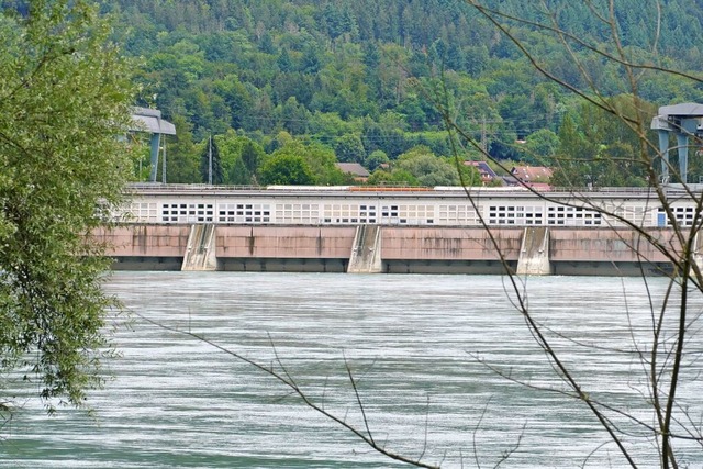 Ein Vorschlag der Bad Sckingerinnen u...ine Fugngerbrcke am Rheinkraftwerk.  | Foto: Lara Wehler