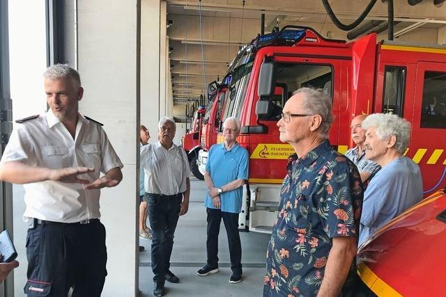 40 BZ-Leserinnen und Leser erkunden das neue Feuerwehrhaus in Rheinfelden