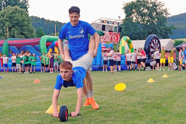 Lustige Aufgaben gab es beim Sportfest des SV Drlinbach zu bewltigen.  | Foto: Beate Zehnle-Lehmann