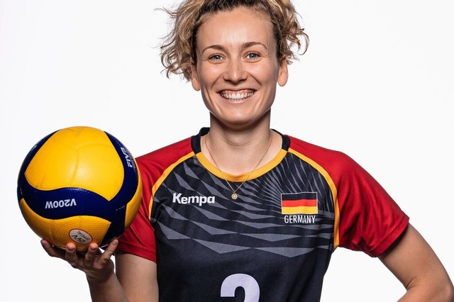 Annie Cesar behlt ihr sonniges Gemt,... die Spiele in Paris qualifiziert hat.  | Foto: IMAGO/Justus Stegemann