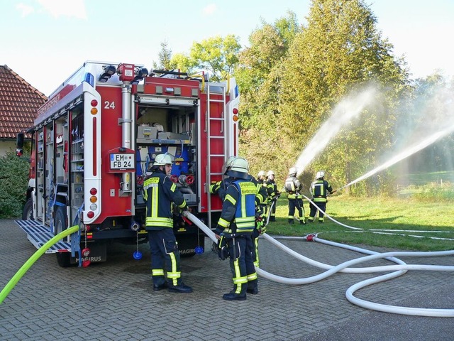 Damit die Feuerwehr Biederbach auch we...ibt, wird ein neues Fahrzeug bestellt.  | Foto: Kurt Meier