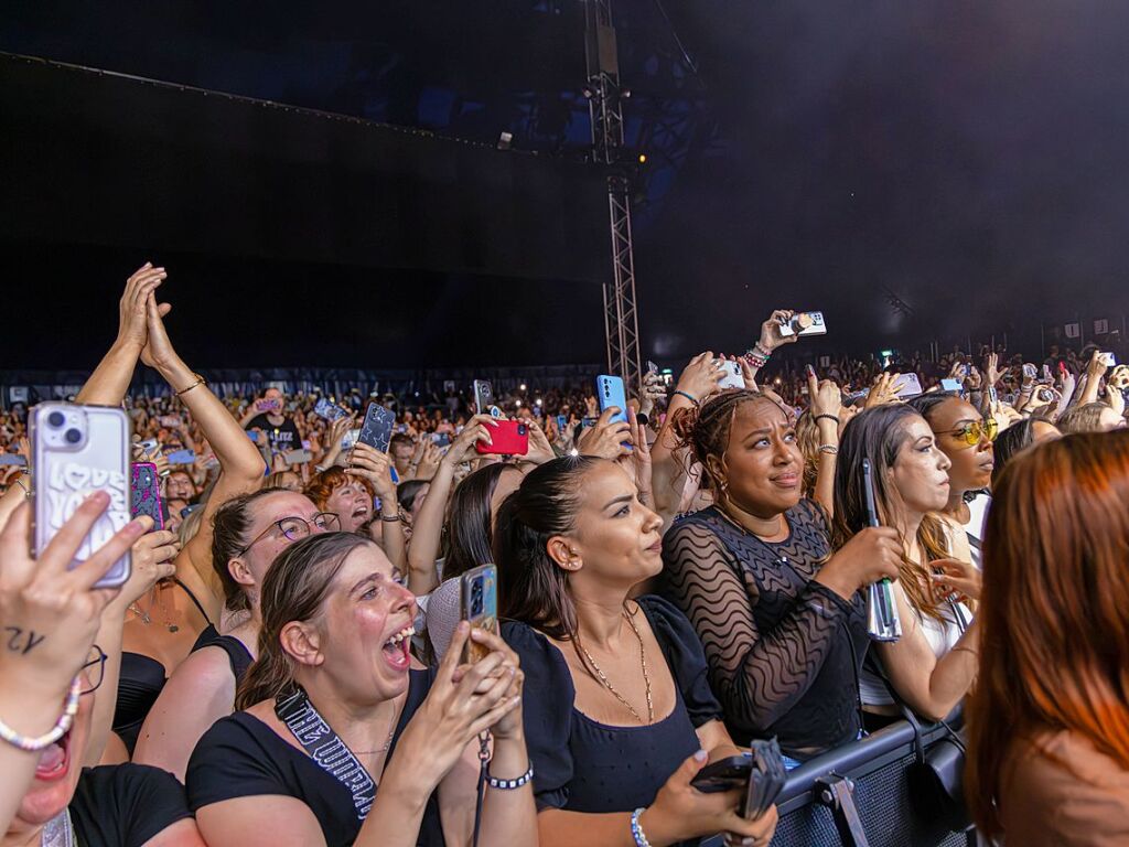 Tokio Hotel spielte im Zirkuszelt auf dem ZMF. Von der Band stehen vor allem die Brder Bill und Tom Kaulitz im Rampenlicht.