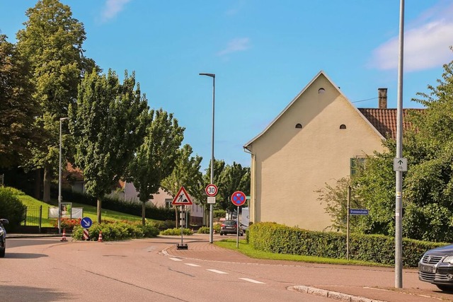 Beim sdlichen Ortsausgang von Kippenh...enheim ein Mehrfamilienhaus entstehen.  | Foto: Sandra Decoux