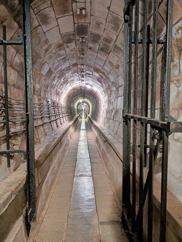 Etwa 2,5 Stunden dauert der Rundgang d...male Tunnel und ber 200 Stufen fhrt.  | Foto: Feste Mutzig