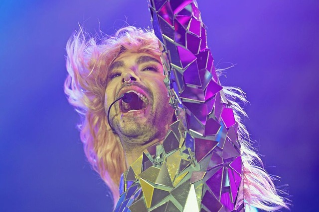 Star des Abends ist Bill Kaulitz. Der Rest der Band: Statisten der Bill-Show  | Foto: Hubert Gemmert