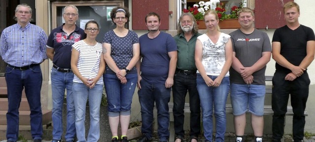 Die alten  und neuen Ortschaftsrte in...tellvertreter) und Markus Schlageter.   | Foto: Sonja Eiche