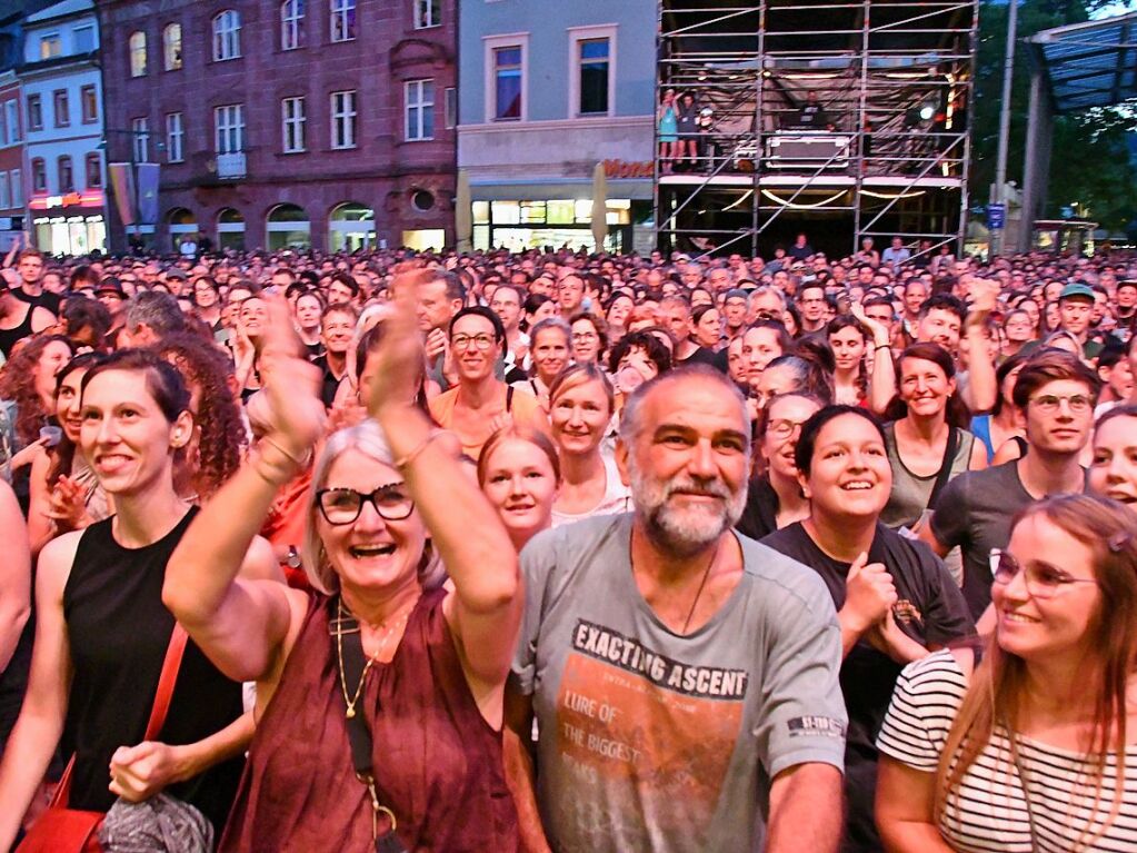 Bukhara und als special guest Sharktank bei Stimmen auf dem Alten Marktplatz in Lrrach