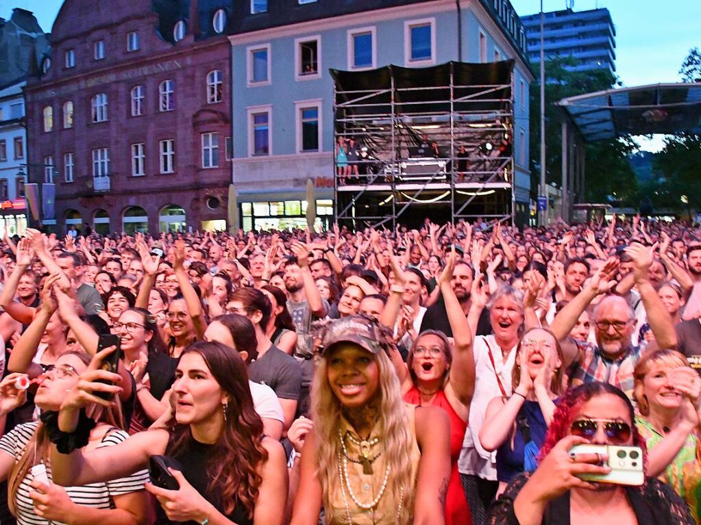 Bukhara und als special guest Sharktank bei Stimmen auf dem Alten Marktplatz in Lrrach