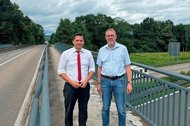 Bahlingen und Teningen fordern eine Behelfsbrcke, wenn die Bahn das Bauwerk ber der Autobahn abreit