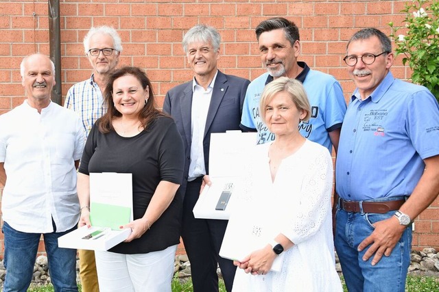 Langjhrige Gemeinderte geehrt (von l...uler, Bernd Vosskuhl und Norbert Gtz.  | Foto: Robert Bergmann