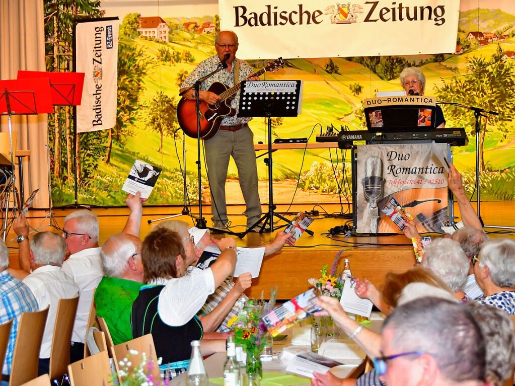 Beim 25. Volksliedersingen im Kurhaus zu Freiamt war Mitsingen angesagt. 350 Gste machten den Abend zu einem Erlebnis.