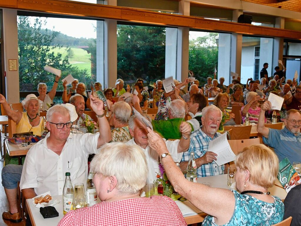 Beim 25. Volksliedersingen im Kurhaus zu Freiamt war Mitsingen angesagt. 350 Gste machten den Abend zu einem Erlebnis.