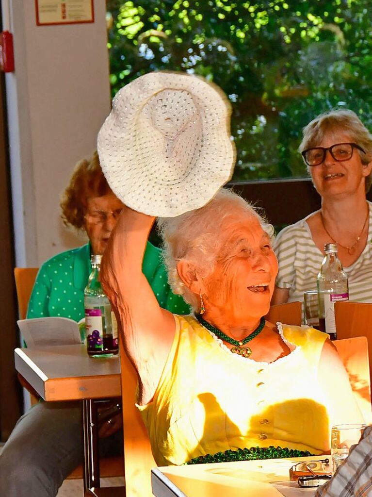 Beim 25. Volksliedersingen im Kurhaus zu Freiamt war Mitsingen angesagt. 350 Gste machten den Abend zu einem Erlebnis.