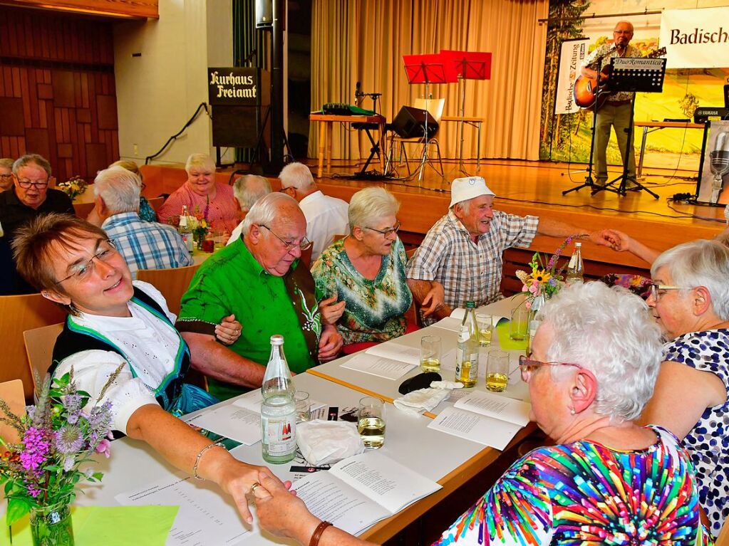 Beim 25. Volksliedersingen im Kurhaus zu Freiamt war Mitsingen angesagt. 350 Gste machten den Abend zu einem Erlebnis.