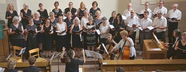 Die evangelische Kantorei Kenzingen er...ten mit Kantorin Jakoba Martin-Bsing.  | Foto: Ilona Hge