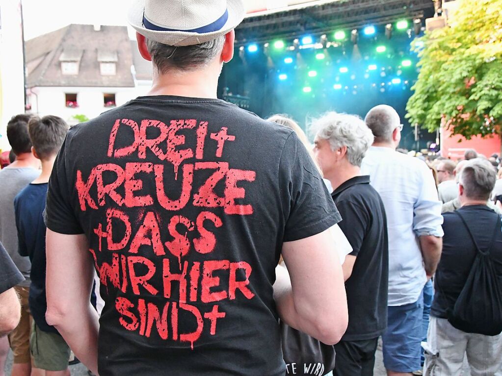 Sportfreunde Stiller beim Stimmenfestival auf dem Lrracher Marktplatz. Supportet von Antje Schomaker