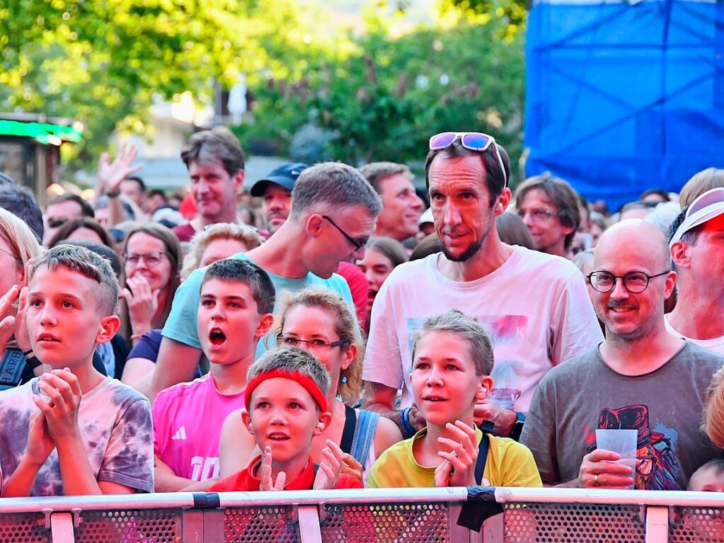 Sportfreunde Stiller beim Stimmenfestival auf dem Lrracher Marktplatz. Supportet von Antje Schomaker