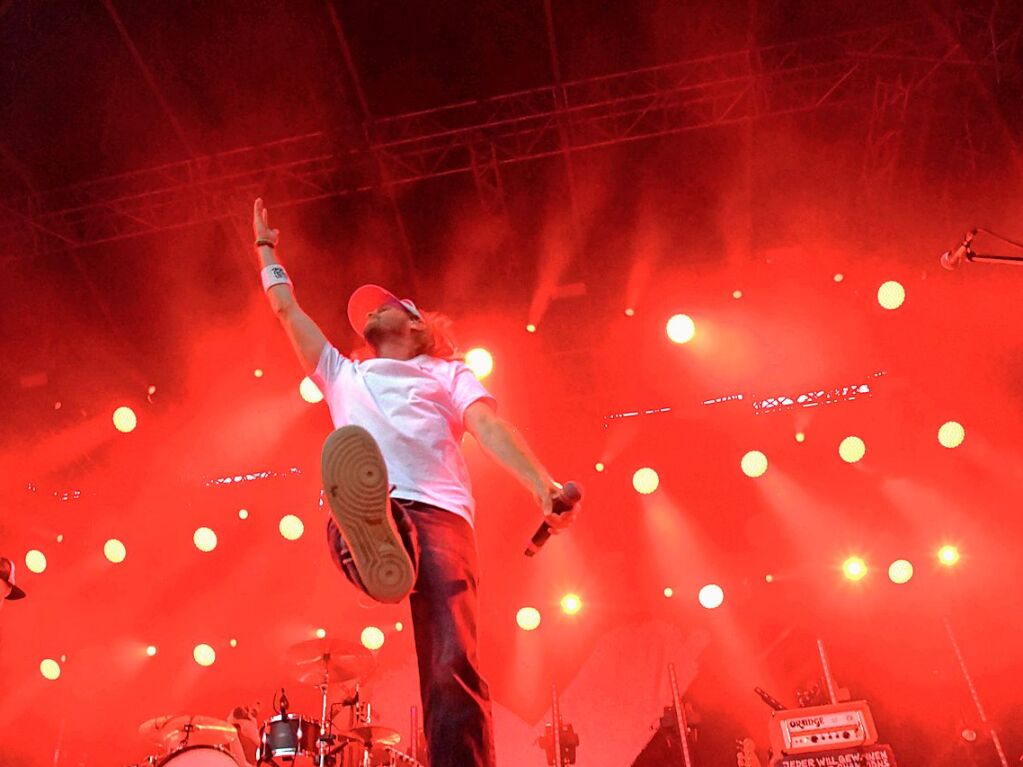 Sportfreunde Stiller beim Stimmenfestival auf dem Lrracher Marktplatz. Supportet von Antje Schomaker