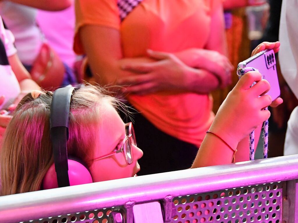 Sportfreunde Stiller beim Stimmenfestival auf dem Lrracher Marktplatz. Supportet von Antje Schomaker