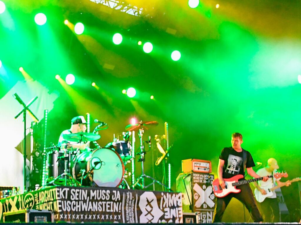 Sportfreunde Stiller beim Stimmenfestival auf dem Lrracher Marktplatz. Supportet von Antje Schomaker