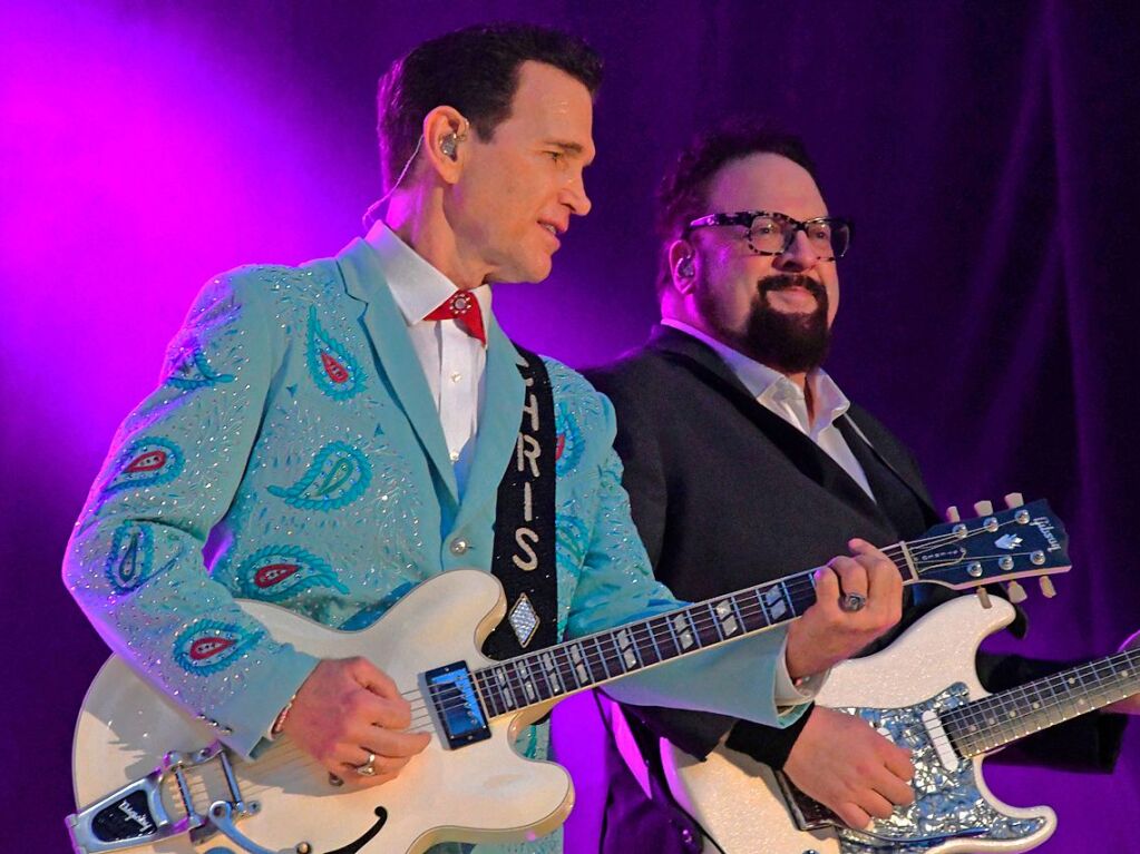 Chris Isaak und Tanika Tikaram bei Stimmen auf dem Alten Marktplatz