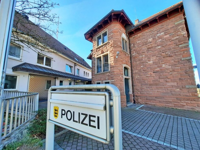 Das Weiler Polizeirevier, rechts der A...s der Anbau, der 1990 eingeweiht wurde  | Foto: Hannes Lauber