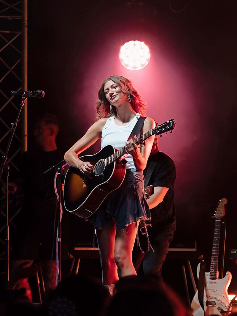 Am Wochenende traten Leony und The Hooters beim Open-Air-Festival im Park Bad Krozingen auf. Das sommerliche Event dauert noch bis zum 2. August.