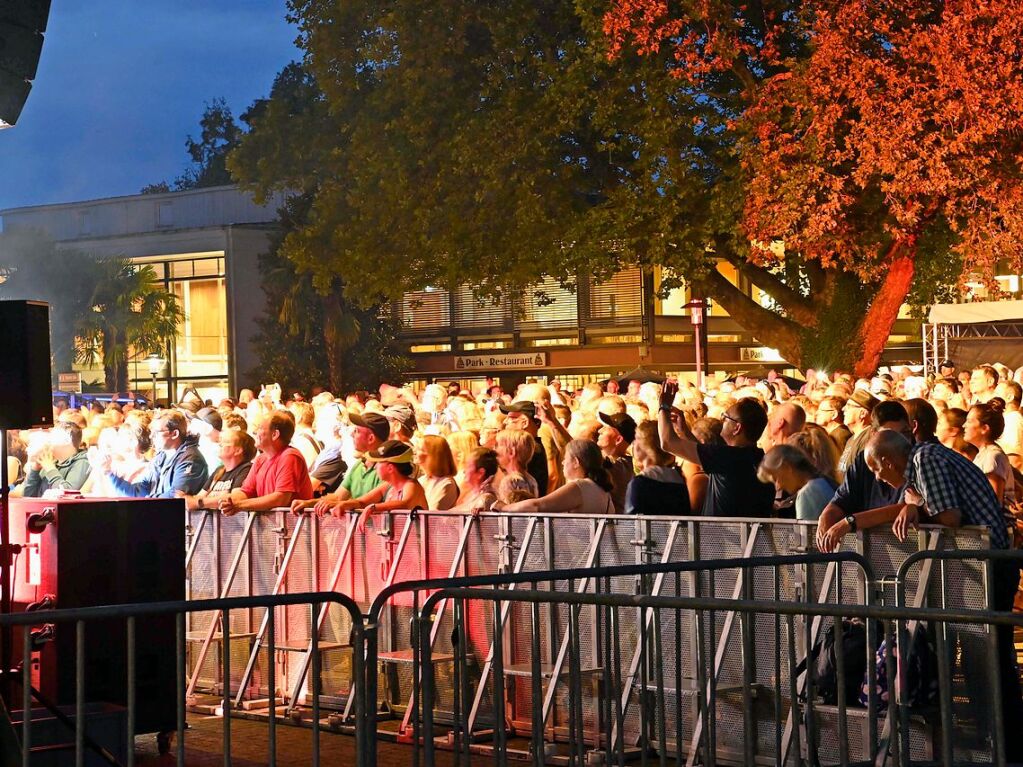 Am Wochenende traten Leony und The Hooters beim Open-Air-Festival im Park Bad Krozingen auf. Das sommerliche Event dauert noch bis zum 2. August.