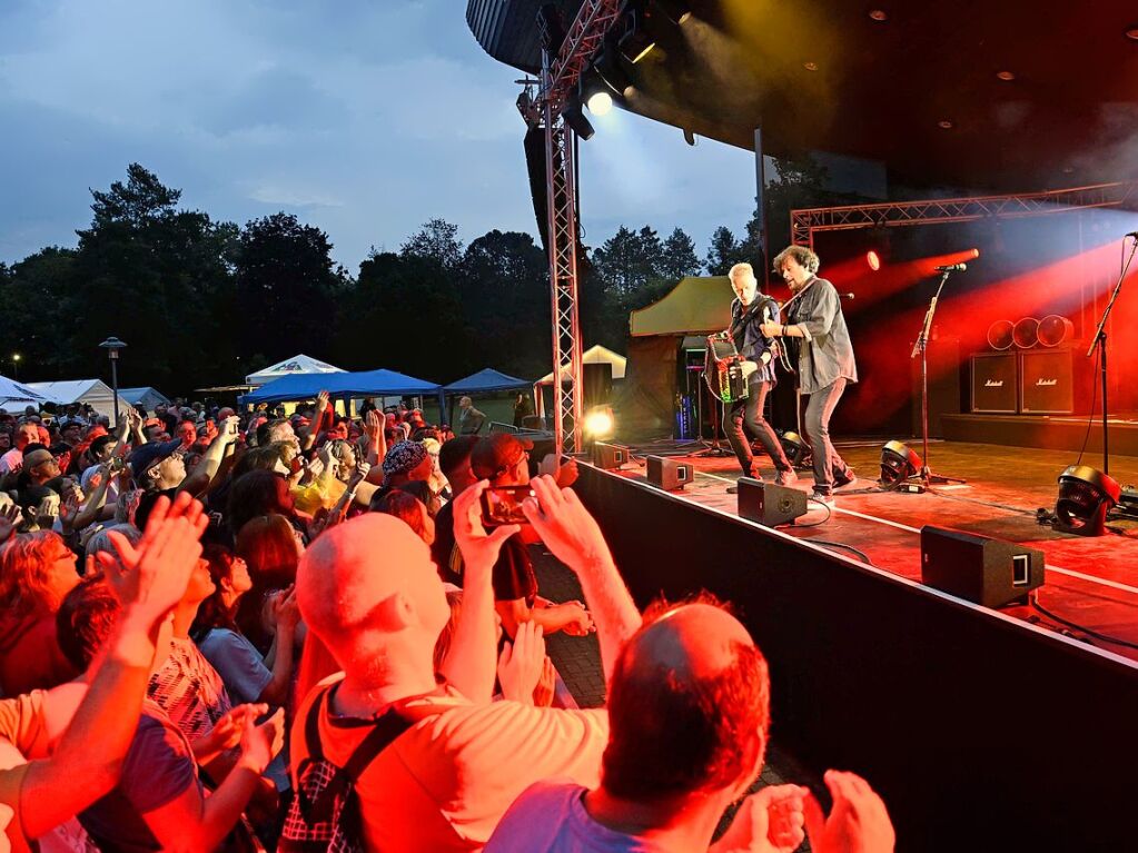 Am Wochenende traten Leony und The Hooters beim Open-Air-Festival im Park Bad Krozingen auf. Das sommerliche Event dauert noch bis zum 2. August.