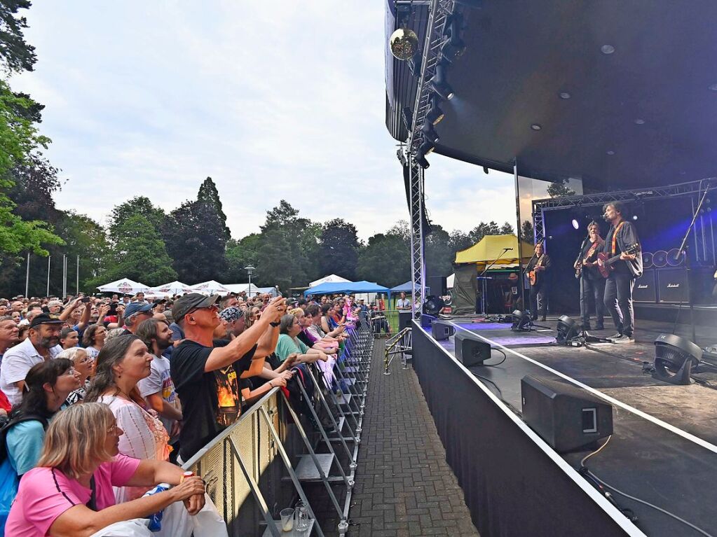 Am Wochenende traten Leony und The Hooters beim Open-Air-Festival im Park Bad Krozingen auf. Das sommerliche Event dauert noch bis zum 2. August.