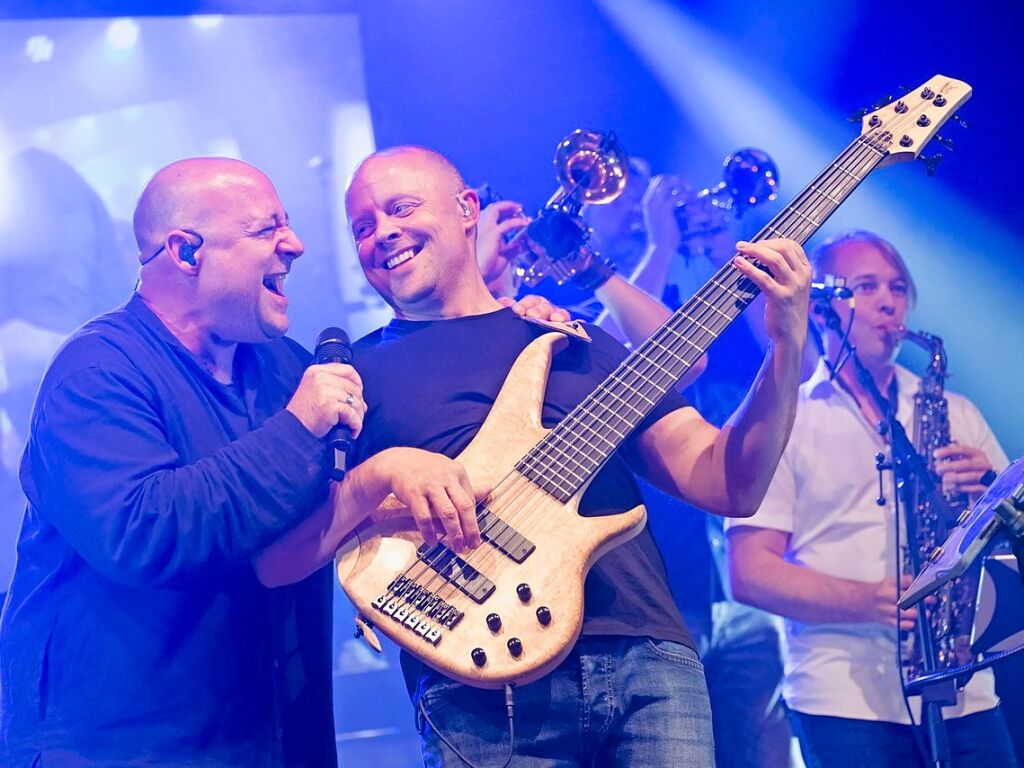 Legendre Musik und beste Stimmung an den zwei Abenden der Cover Nights auf dem Markgrfler Platz in Mllheim